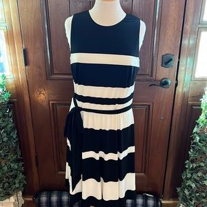 Lauren Val Ralph, Lauren size 14, sleeveless black, and white dress